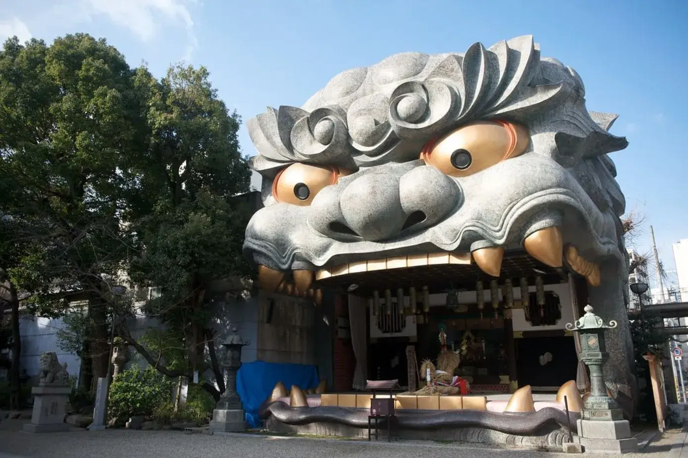 Namba Yasaka Shrine